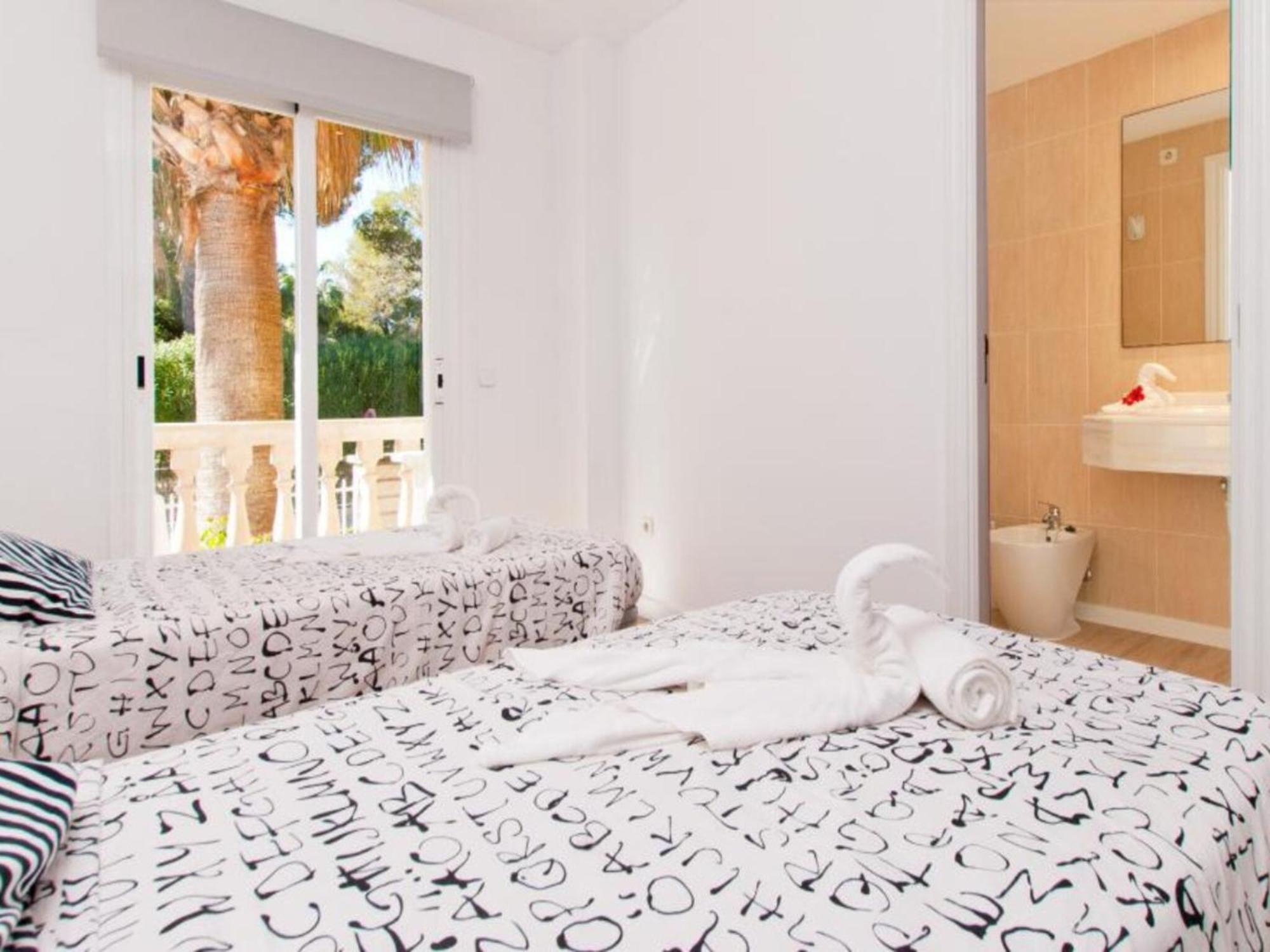 Beautiful Apartment, 50m From Lägenhet